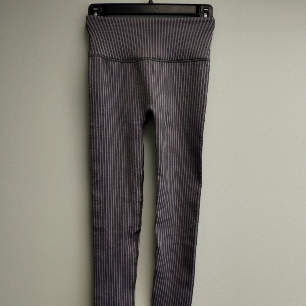 Fabletics - High Waisted Seamless Rib Legging - Size: XS